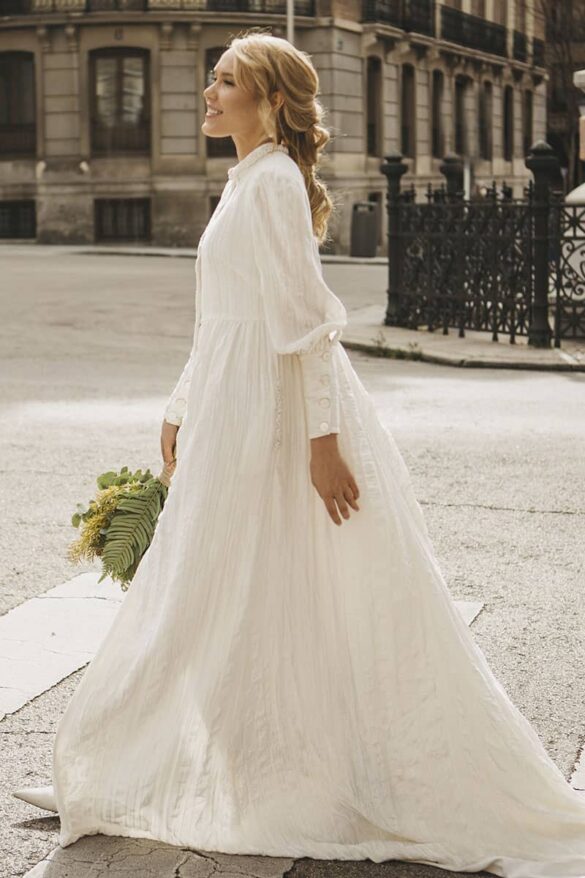 Vestido de novia de Lucía de Miguel colección 2021